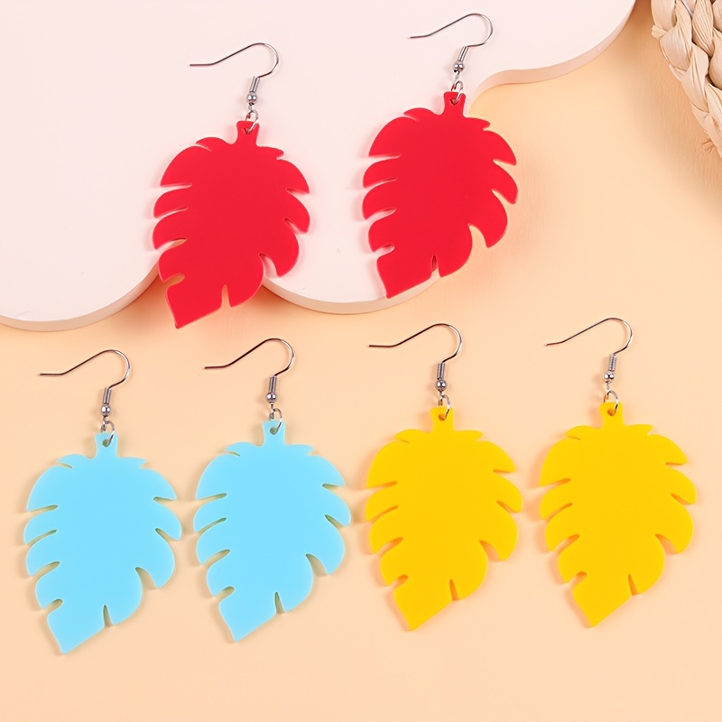 Women's 2pcs Exaggerated Candy-Colored Maple Leaf Acrylic Earrings